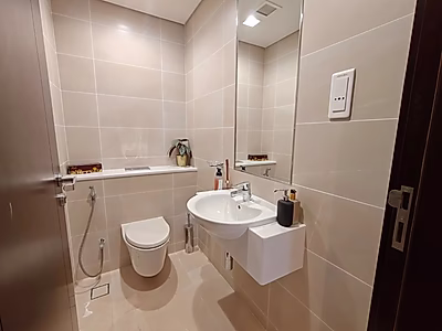 شقة غرفة نوم واحدة مع مساحة تخزين | مفروشة بالكامل | أفضل برج فيفا بحريا | مرافق مميزة | للإيجار