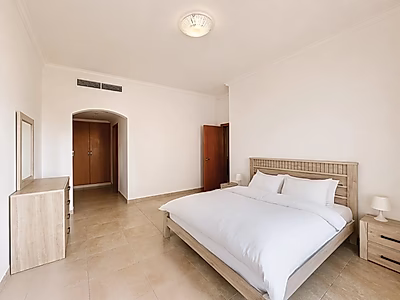 العيش الأنيق | شقة دافئة من غرفتي نوم مفروشة بالكامل | تشطيبات فاخرة