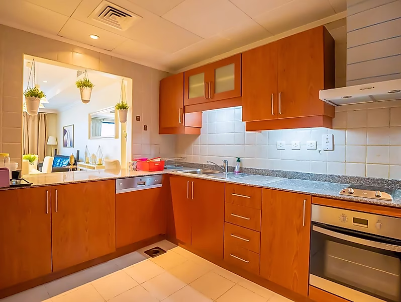 Luxury Living in The Pearl – Feature Tower 1+Office - Photo 4