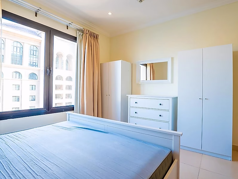 Luxury Living in The Pearl – Feature Tower 1+Office - Photo 6