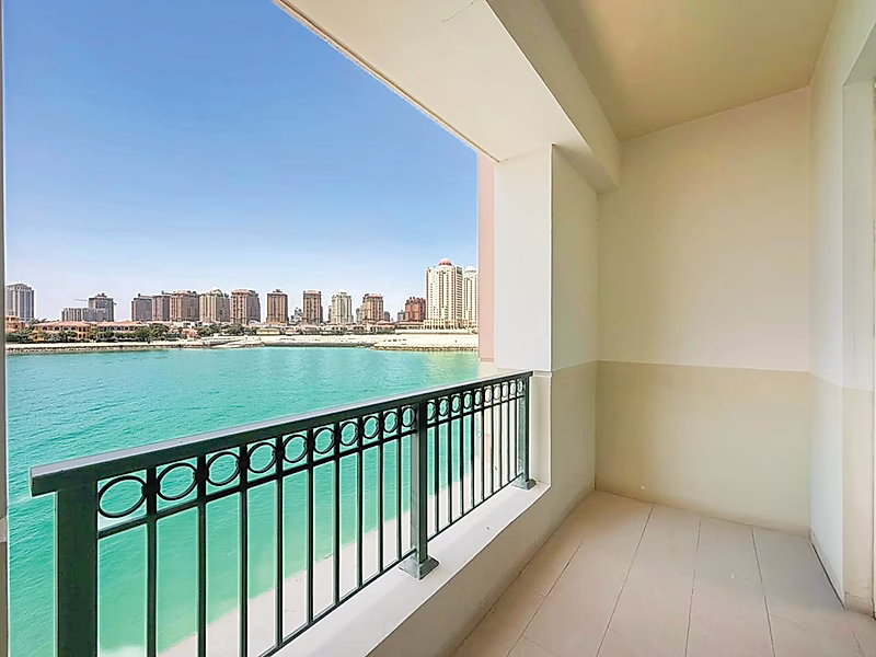 SEA VIEW | FURNISHED 2 BEDROOM TOWNHOUSE | VIVA BAHRIYA | THE PEARL - Photo 1