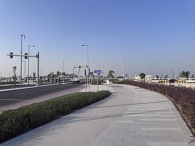 أرض استثنائية للتطوير الاستراتيجي