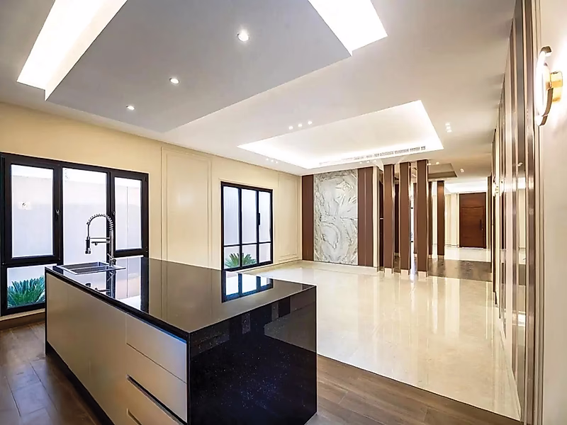 Exquisite 7+BR Villa with Luxe Amenities - Photo 8