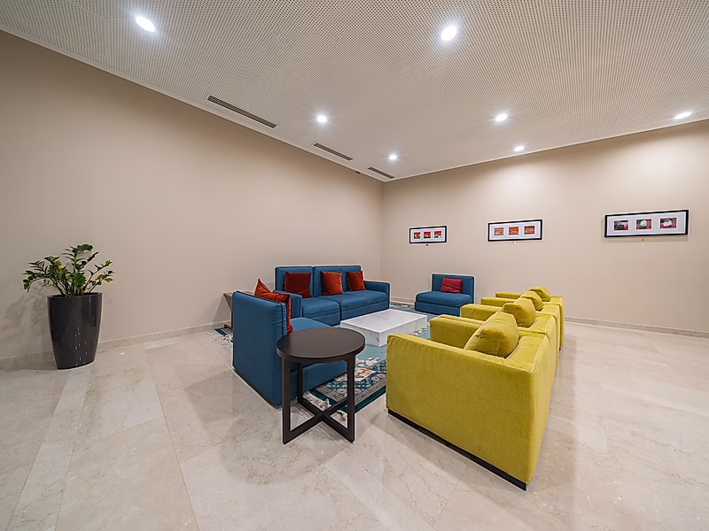 LUXURY RETAIL SPACE FOR LEASE | 5★ HOTEL – AL SADD - Photo 5