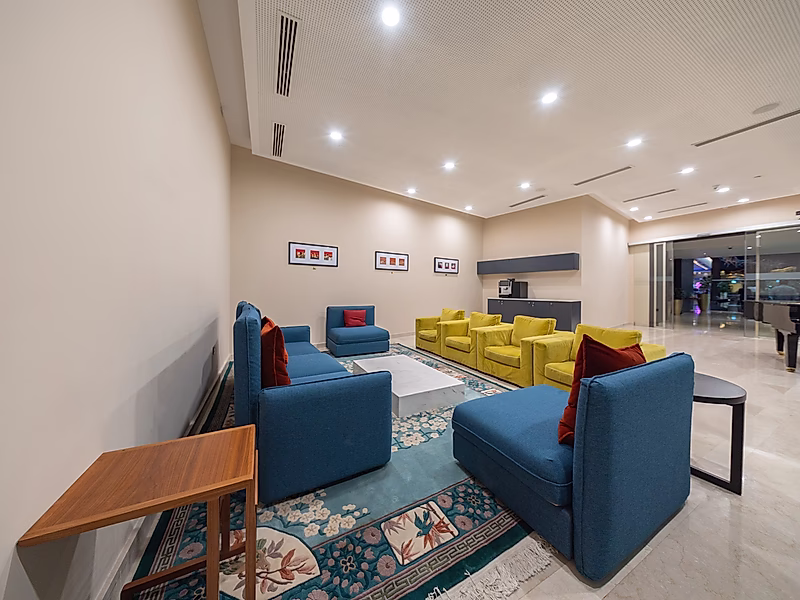 LUXURY RETAIL SPACE FOR LEASE | 5★ HOTEL – AL SADD - Photo 6