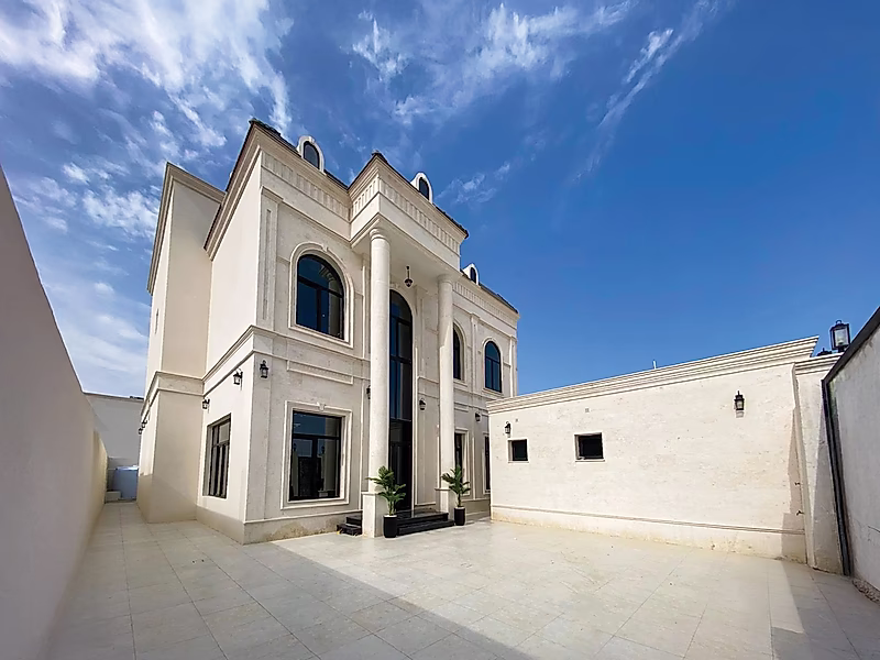 Exquisite Standalone Villa with Modern Design - Photo 1