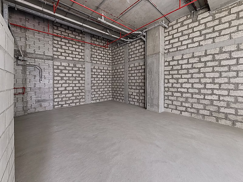 Exquisite Retail Space | Ideal for Luxury Brands - Photo 3