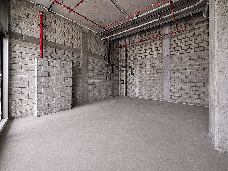 Exquisite Retail Space | Ideal for Luxury Brands - Photo 5