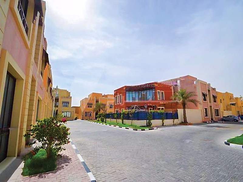 فيلا فاخرة مكونة من 5 غرف نوم | دفع نقدي فوري | ملكية حرة - Photo 4