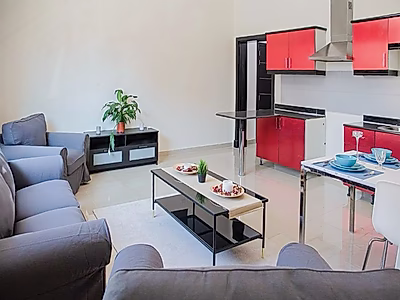 فيلا فاخرة مكونة من 5 غرف نوم | دفع نقدي فوري | ملكية حرة