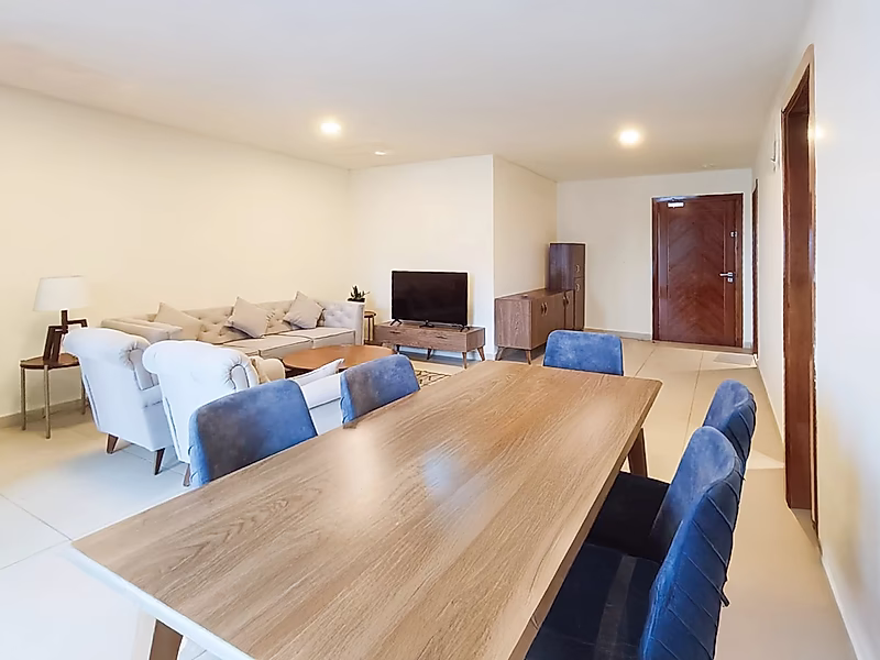 Stunning 3BR Apartment with Luxury Finishes - Photo 7