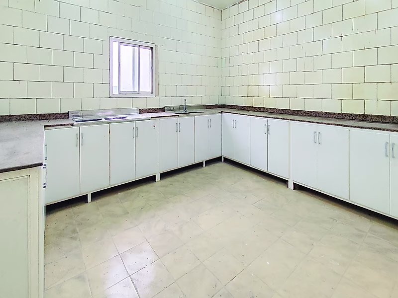 سكن عمال للإيجار في المنطقة الصناعية القديمة، 36 غرفة - Photo 3