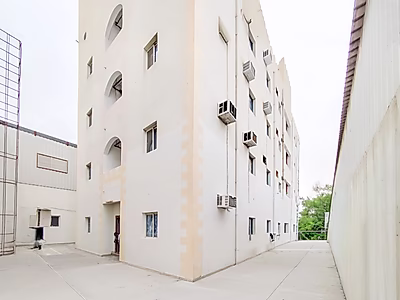 سكن عمال للإيجار في المنطقة الصناعية القديمة، 36 غرفة