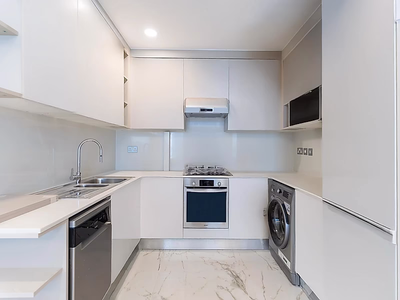 2 Bedroom Apartment for Sale – Lusail Marina (Freehold Title, Fully Furnished) - Photo 1