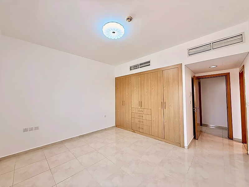 Hot Deal | 3 Bedrooms with Title Deed - Photo 3