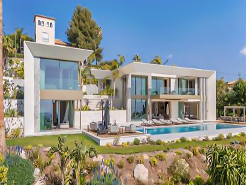 Luxury Contemporary Villa with Panoramic Sea Views – Super Cannes - Photo 4