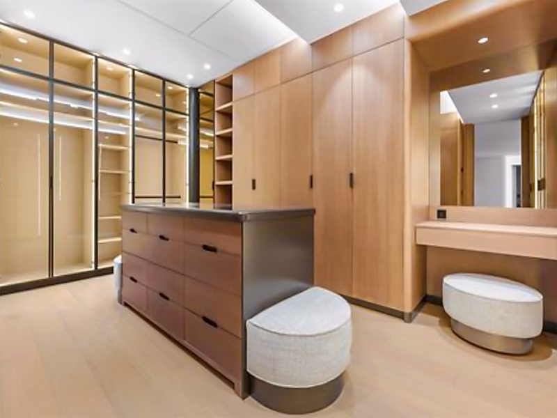 Luxury Contemporary Villa with Panoramic Sea Views – Super Cannes - Photo 15