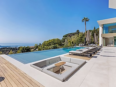 Luxury Contemporary Villa with Panoramic Sea Views – Super Cannes