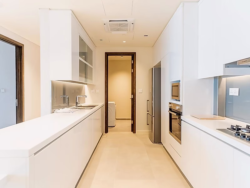 Luxury 2-Bedroom Apartment with Maid’s Room & Sea View in Seef Lusail – Prime Location - Photo 5