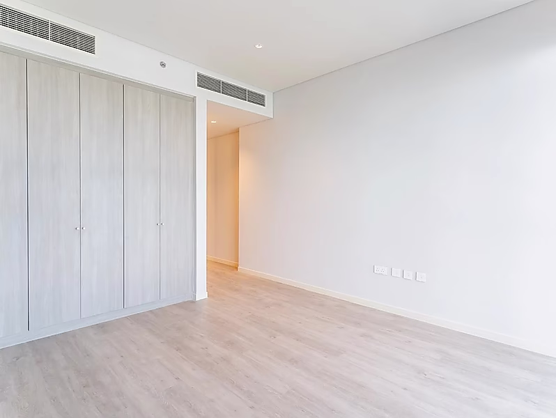 Luxury 2-Bedroom Apartment with Maid’s Room & Sea View in Seef Lusail – Prime Location - Photo 14