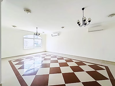 فيلا أنيقة ضمن مجمّع مكوّنة من 5 غرف نوم مع مسبح