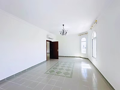 فيلا أنيقة ضمن مجمّع مكوّنة من 5 غرف نوم مع مسبح