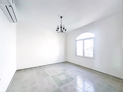 فيلا أنيقة ضمن مجمّع مكوّنة من 5 غرف نوم مع مسبح