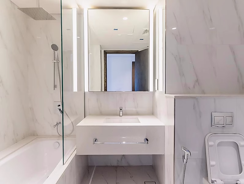 Spacious 2BR + Maid | High Floor | Stunning Sea Views in Seef - Photo 6