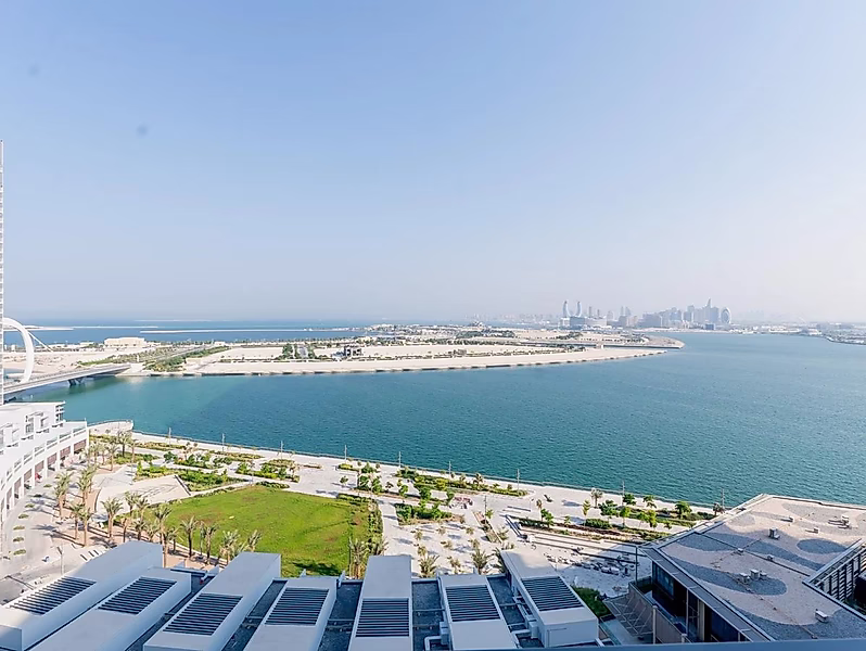 Spacious 2BR + Maid | High Floor | Stunning Sea Views in Seef - Photo 13
