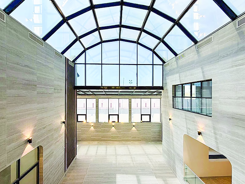 ELEGANT 6BR + MAID VILLA | LUXURIOUS RETREAT - Photo 3