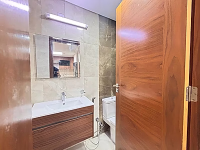 Elegant 2-Bedroom Apartment | Prime Al Erkyah | Stadium View