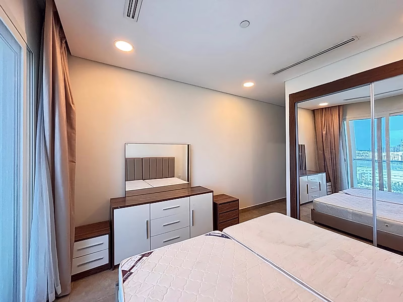 Elegant 2-Bedroom Apartment | Prime Al Erkyah | Stadium View - Photo 5