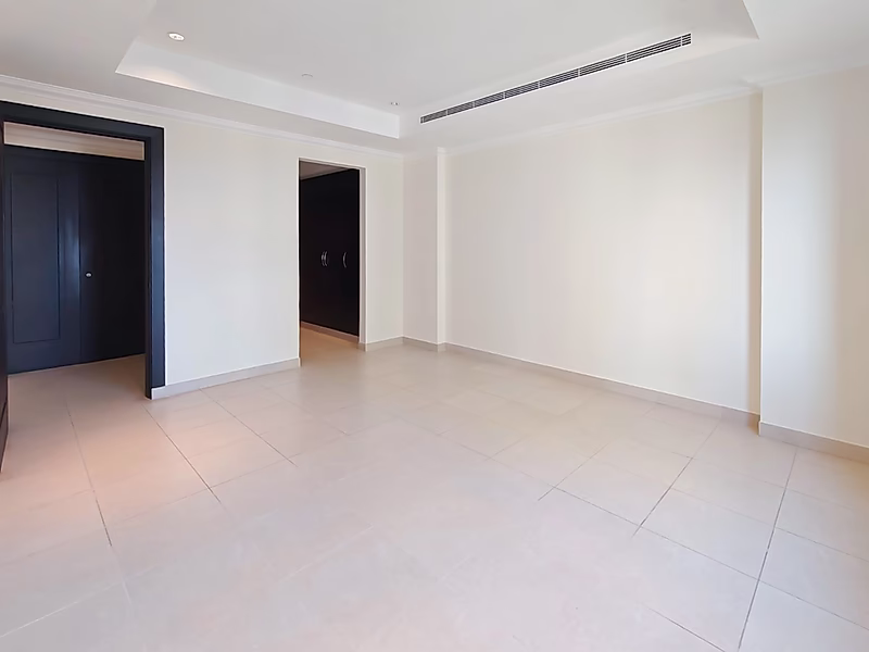 Stunning 1BR with Elegant Finishes | Porto - Photo 3