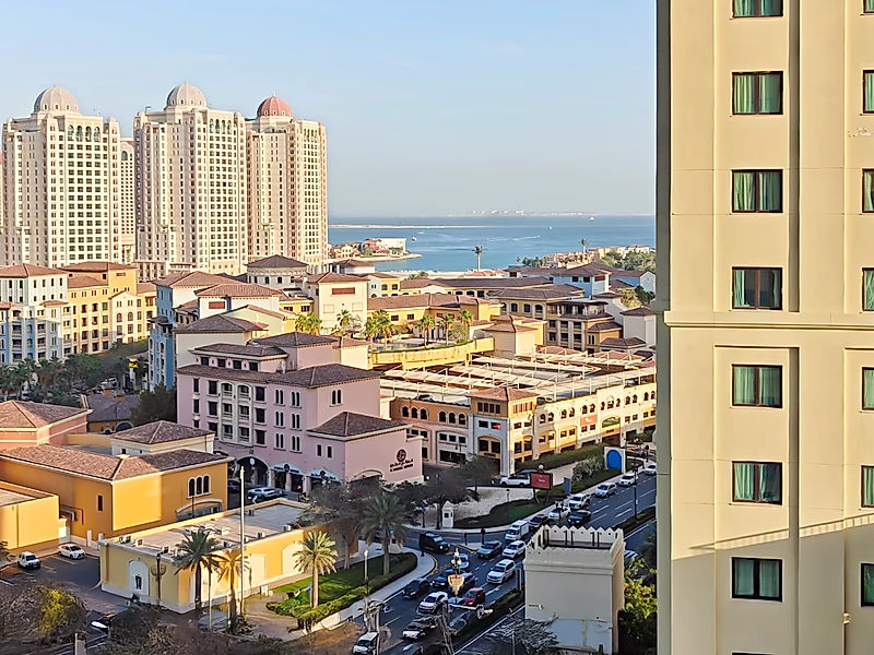 Stunning 1BR with Elegant Finishes | Porto - Photo 8