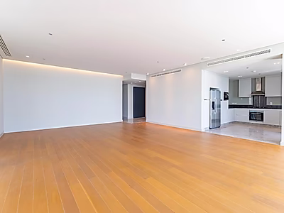 PANORAMIC SEA VIEW | BRAND NEW HIGH-FLOOR 3BR+MAID'S | SEEF LUSAIL DISTRICT