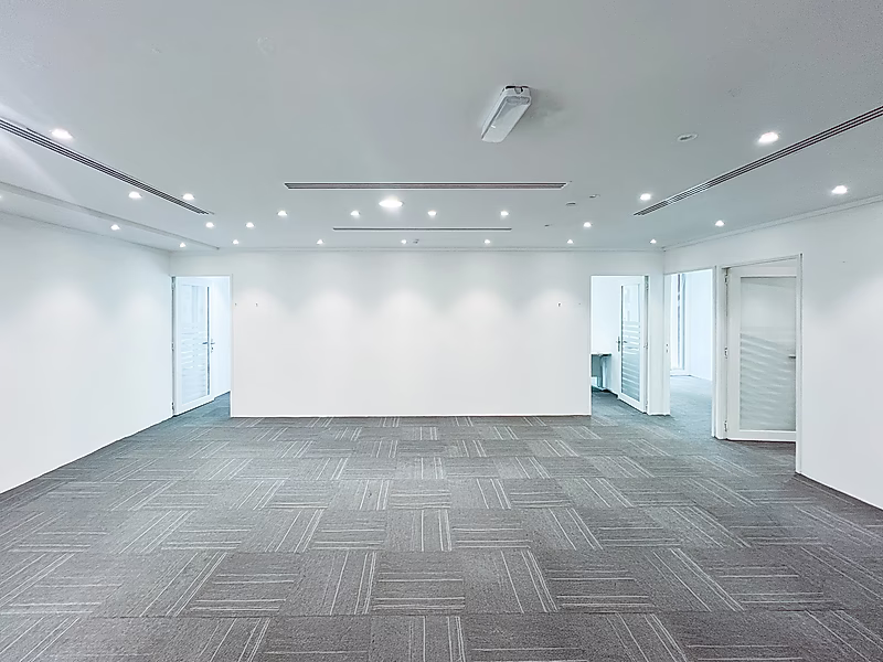 FULLY FITTED 125 SQM OFFICE LUSAIL | HOT DEAL - Photo 1