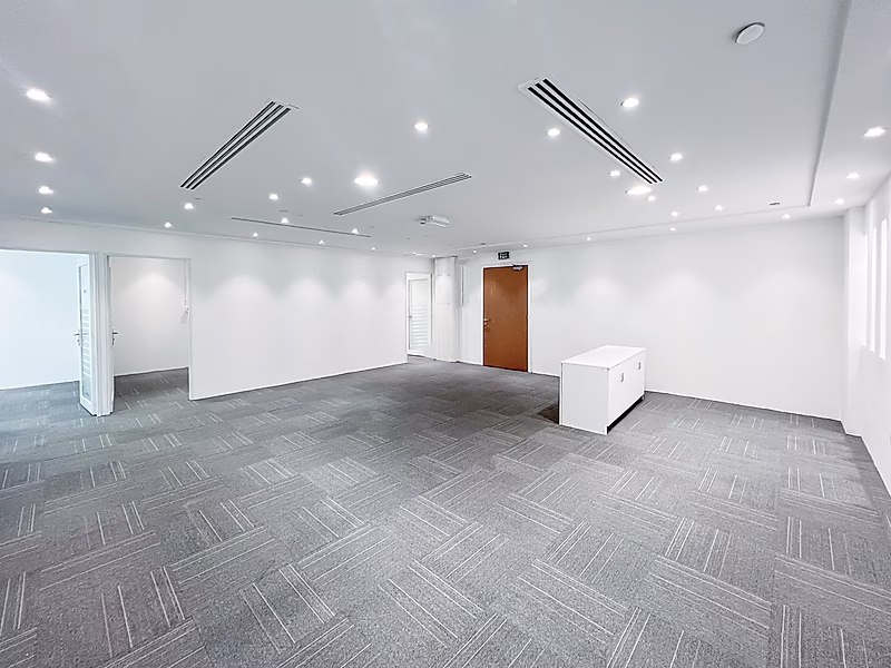 FULLY FITTED 125 SQM OFFICE LUSAIL | HOT DEAL - Photo 7