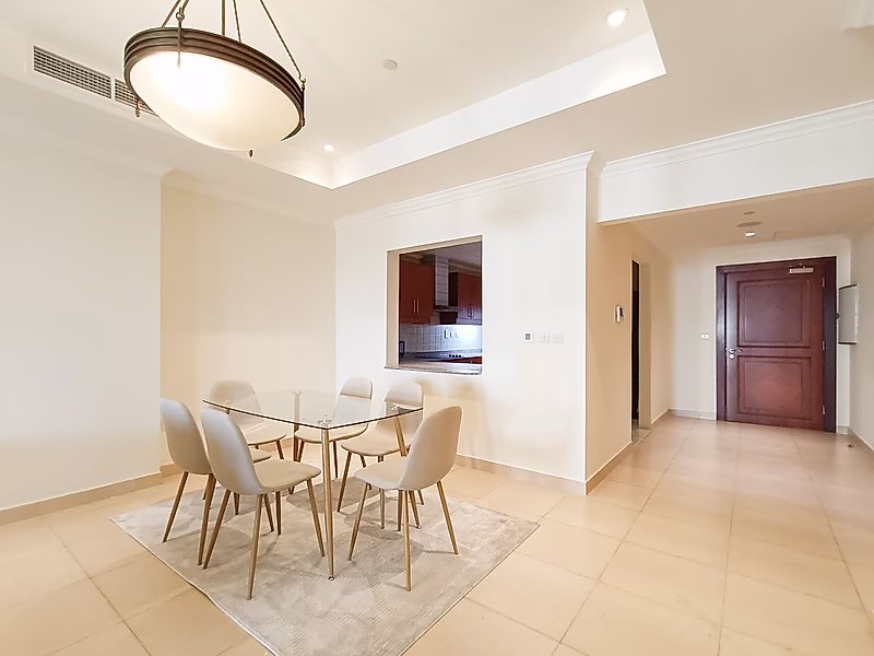 Premium Furnished 1BR with Balcony | Porto Arabia - Photo 4