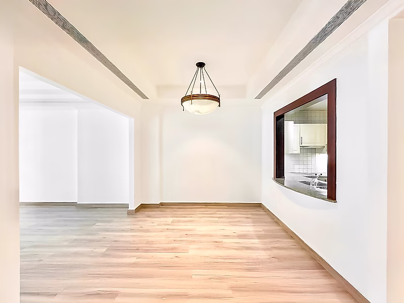 Best Price in Porto Arabia | Large 1BR with Balcony in Premium Tower - Photo 4