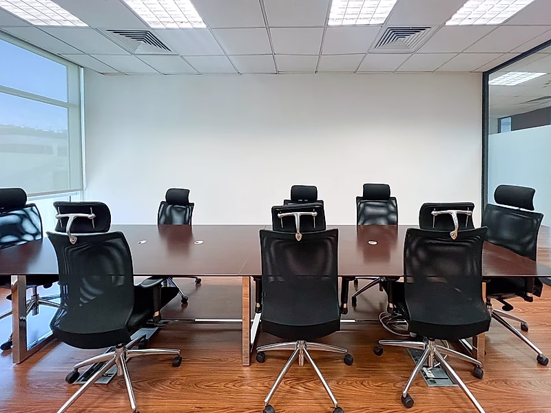 38 SQM Office space in Al Sadd - Photo 5