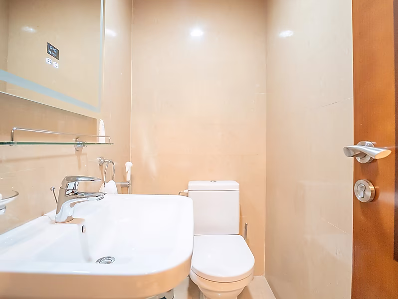 LUXURIOUS 3BR+MAID FURNISHED APARTMENT | WEST BAY - Photo 19