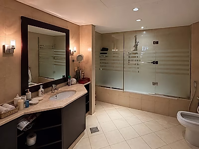 1-Bedroom Fully Furnished Apartment in a Prime Porto Arabia Tower