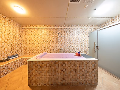 F-Fitted Gym Space in a Hotel Ready to Operate