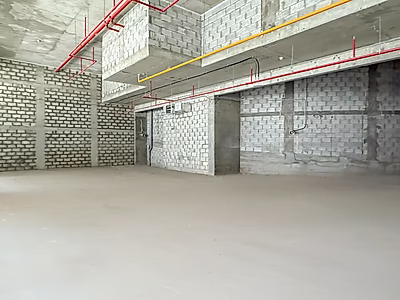 مساحة تجارية على الواجهة البحرية بمساحة 133 متر مربع مع مستوى رؤية عالٍ