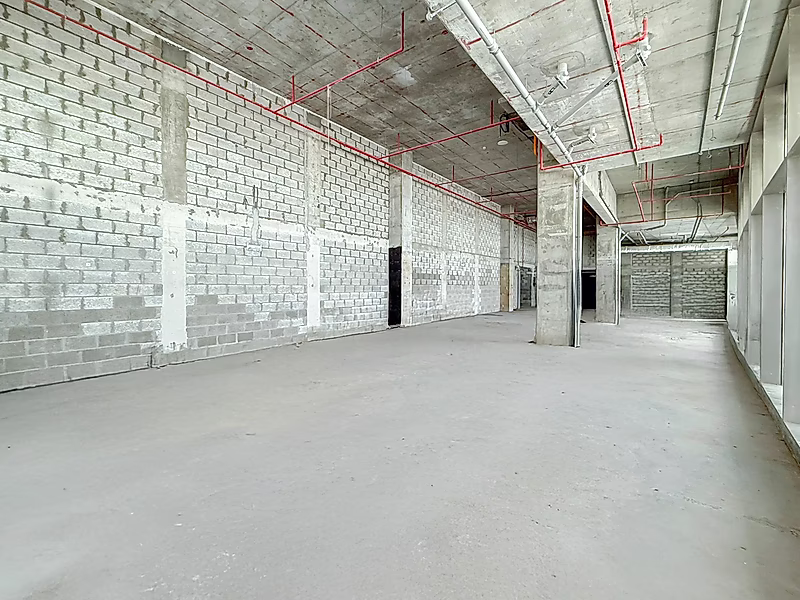 مساحة تجارية بسقف عالٍ بمساحة 140 متر مربع / لوسيل - Photo 4