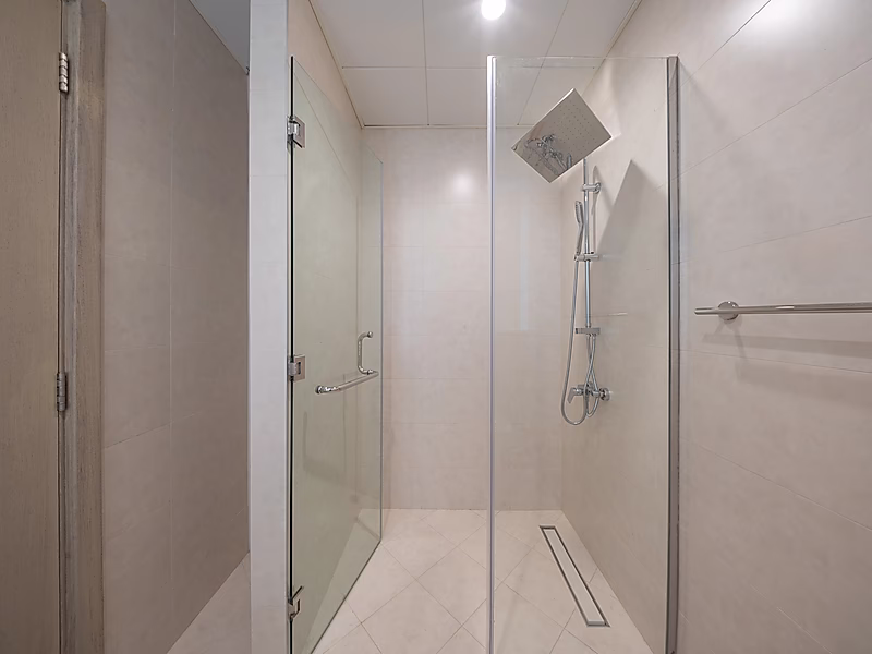 SPECIAL OFFER! BRAND NEW 3-BR + MAID APARTMENT | WATERFRONT - Photo 15
