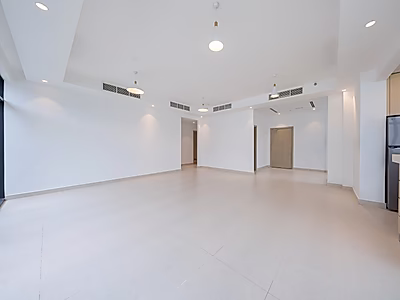 BRAND NEW! 4BR + M DUPLEX APARTMENT | WATERFRONT