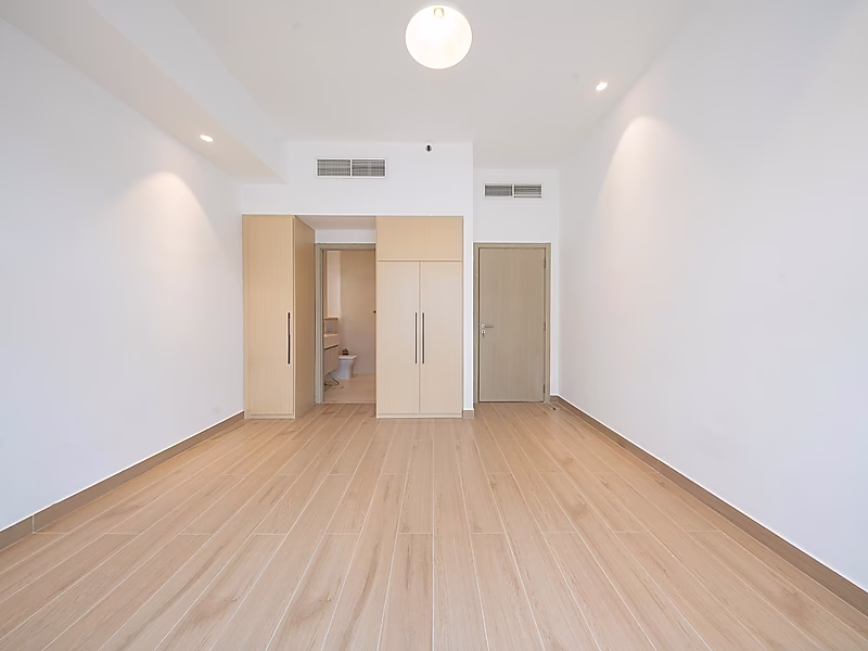 BRAND NEW! 4BR + M DUPLEX APARTMENT | WATERFRONT - Photo 8