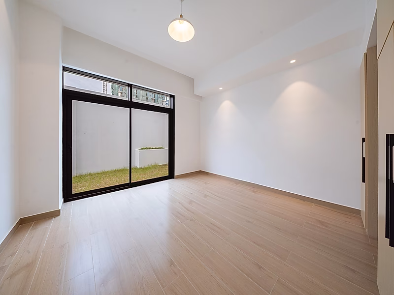 BRAND NEW! 4BR + M DUPLEX APARTMENT | WATERFRONT - Photo 9