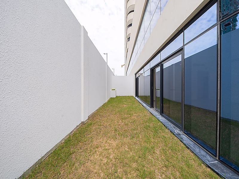 BRAND NEW! 4BR + M DUPLEX APARTMENT | WATERFRONT - Photo 23